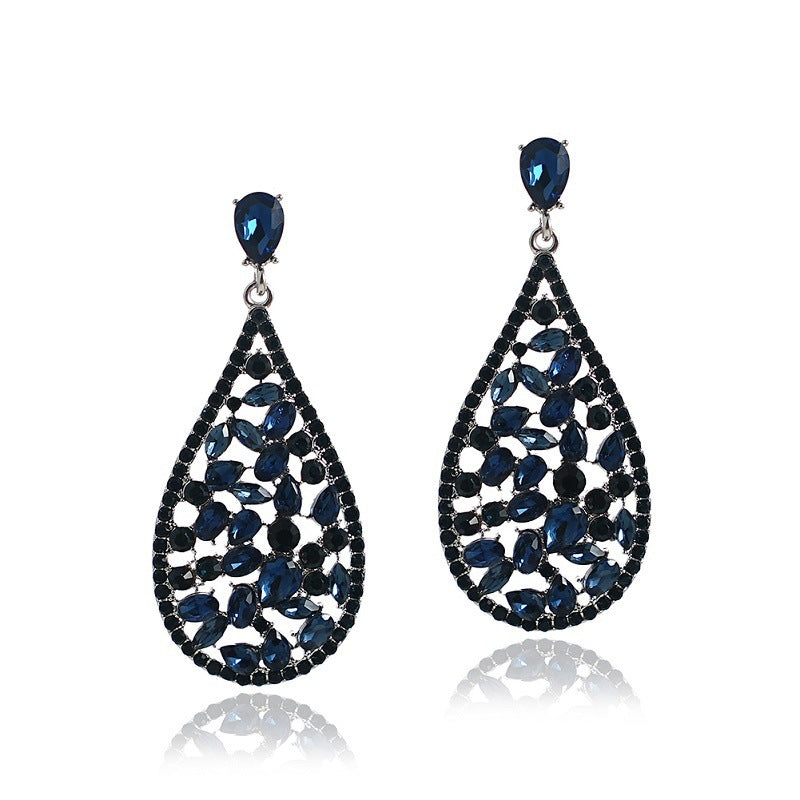 Pendientes Vintage de Cristal Tallado – Brillante Elegancia Retro