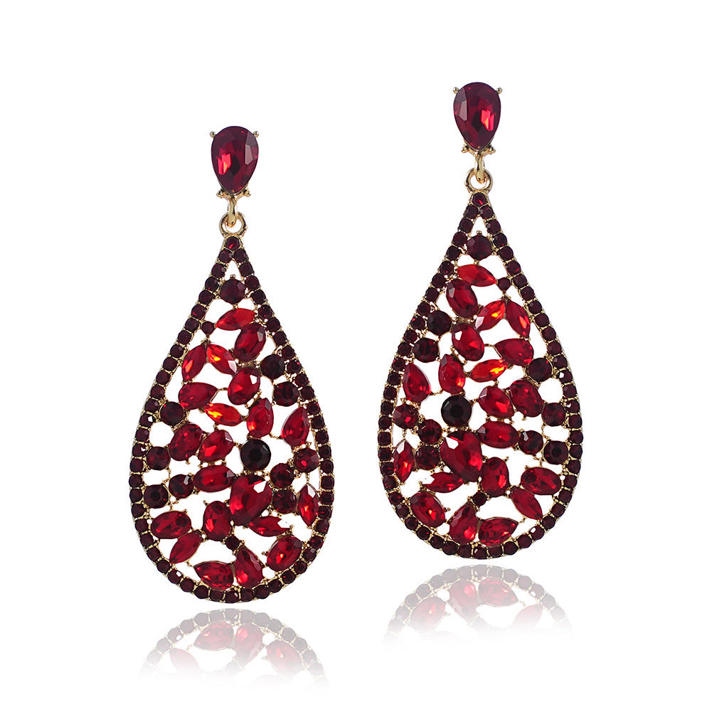 Pendientes Vintage de Cristal Tallado – Brillante Elegancia Retro