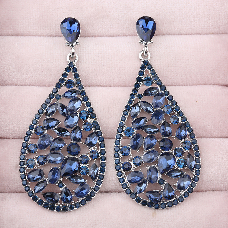 Pendientes Vintage de Cristal Tallado – Brillante Elegancia Retro