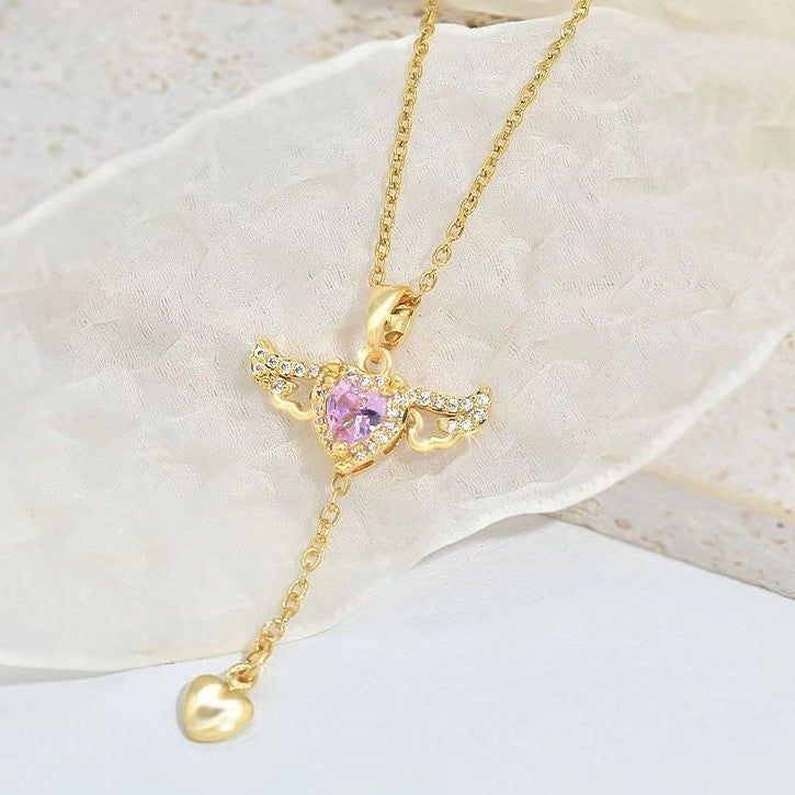 Collar Corazón Volador con Alas – Día del Amor