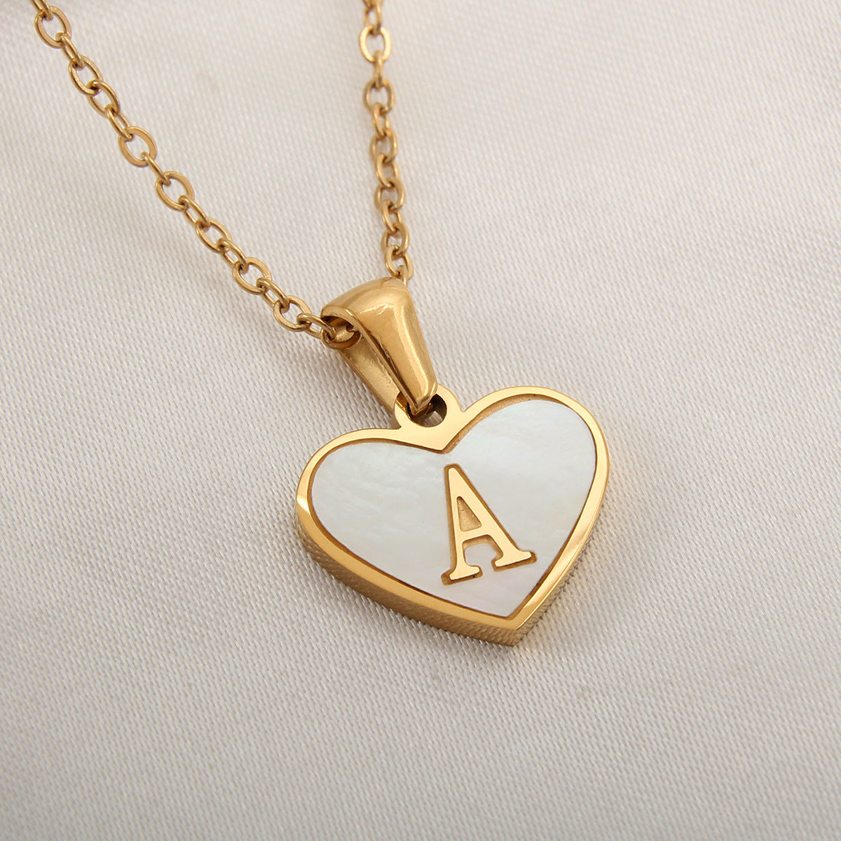 Collar Corazón con Letras - Concha Blanca & Personalizado
