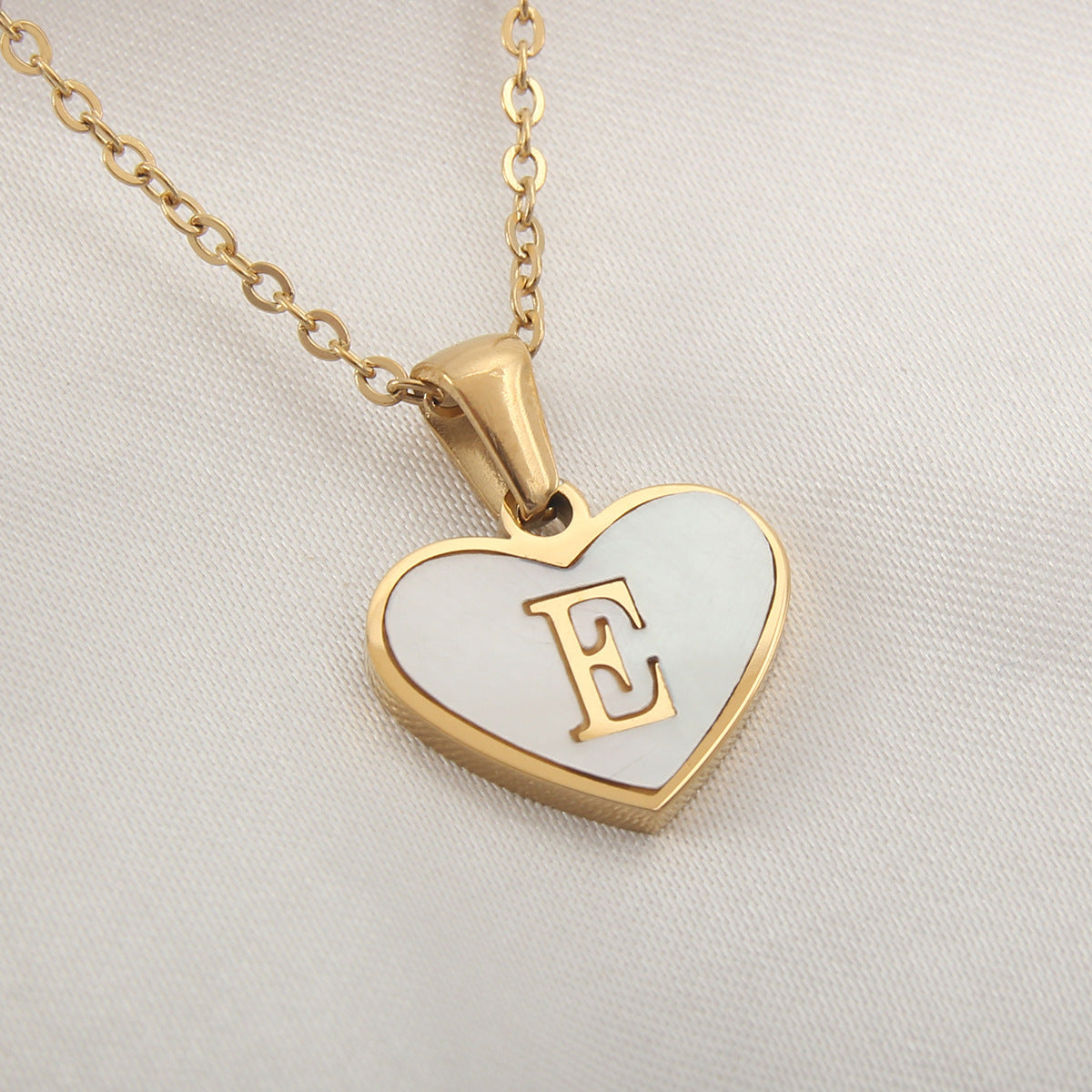 Collar Corazón con Letras - Concha Blanca & Personalizado